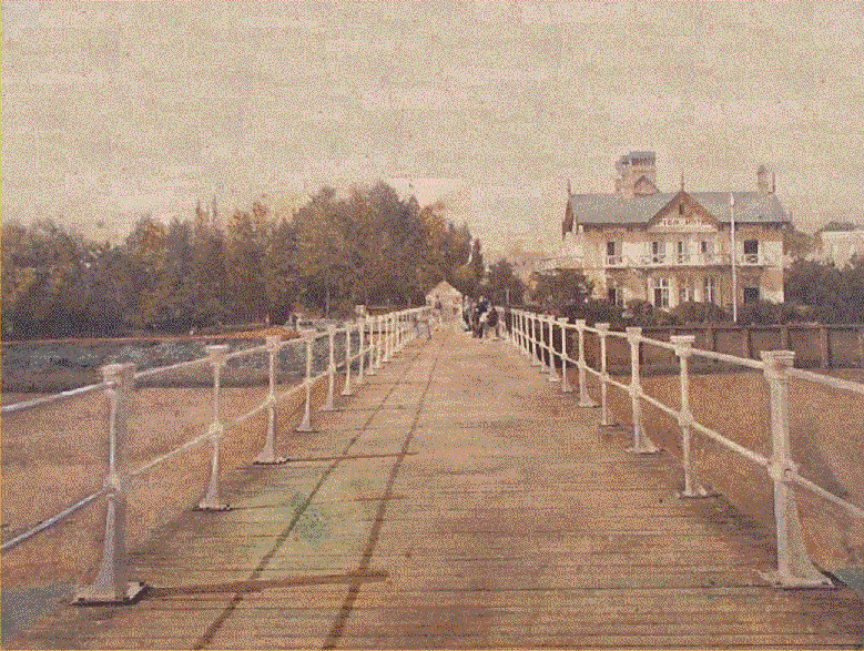 Erith Pier and Pier Hotel